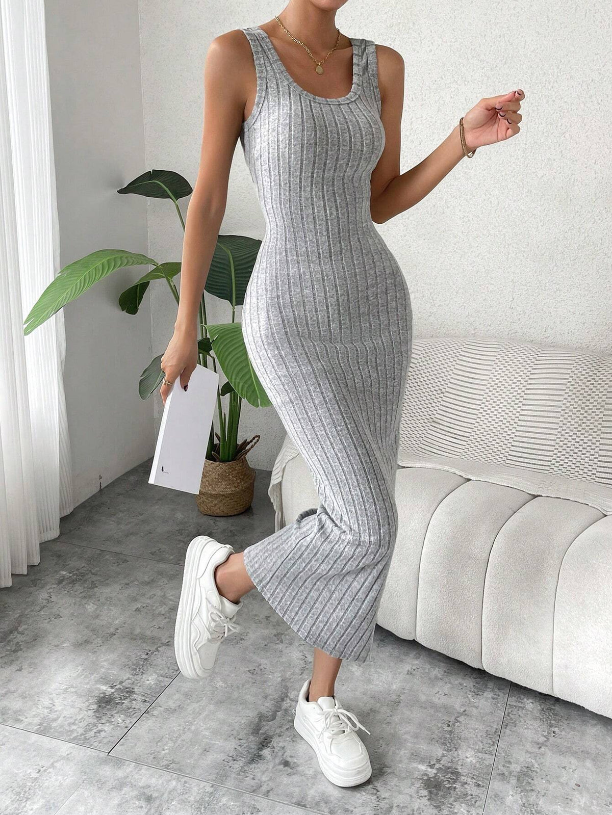 RaffinéA Women'S Backless Soft Fabric Ribbed Casual Long Dress, Versatile for Autumn